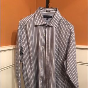 Men’s Tommy Hilfiger dress shirt
